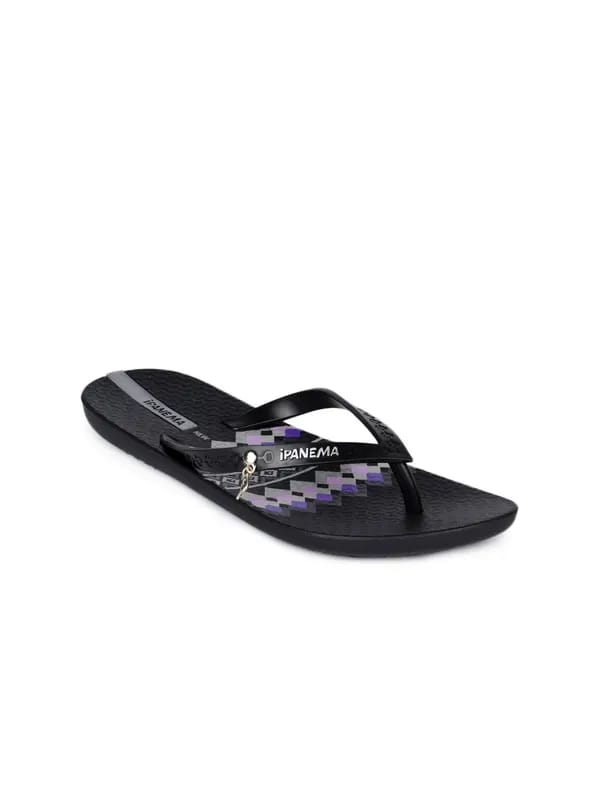 iPanema Women Black Flip Flops