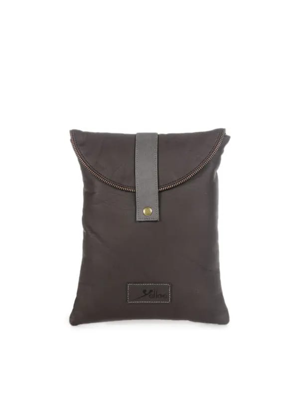 Yelloe Unisex Brown iPad Sleeve
