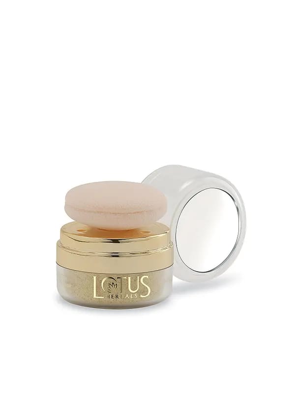 Lotus Herbals Natural Blend Translucent Sunset Beach Compact Powder 820