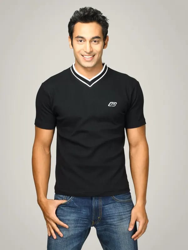 Proline Men Black V-Neck T-shirt